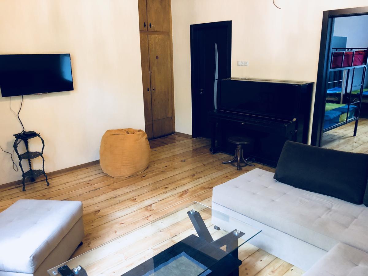 Bude Hostel Tiflis Dış mekan fotoğraf